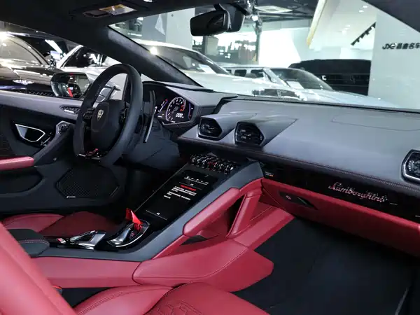 Lamborghini Huracan 2021