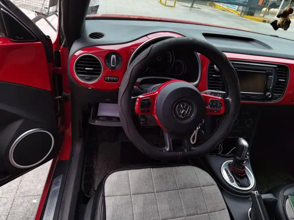 Volkswagen Beetle 2015