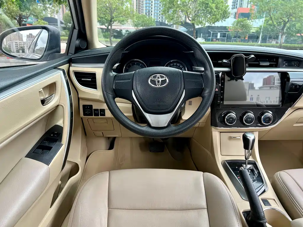Toyota Corolla 2016 — фото 10