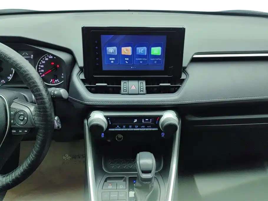Toyota RAV4 2022 — фото 13