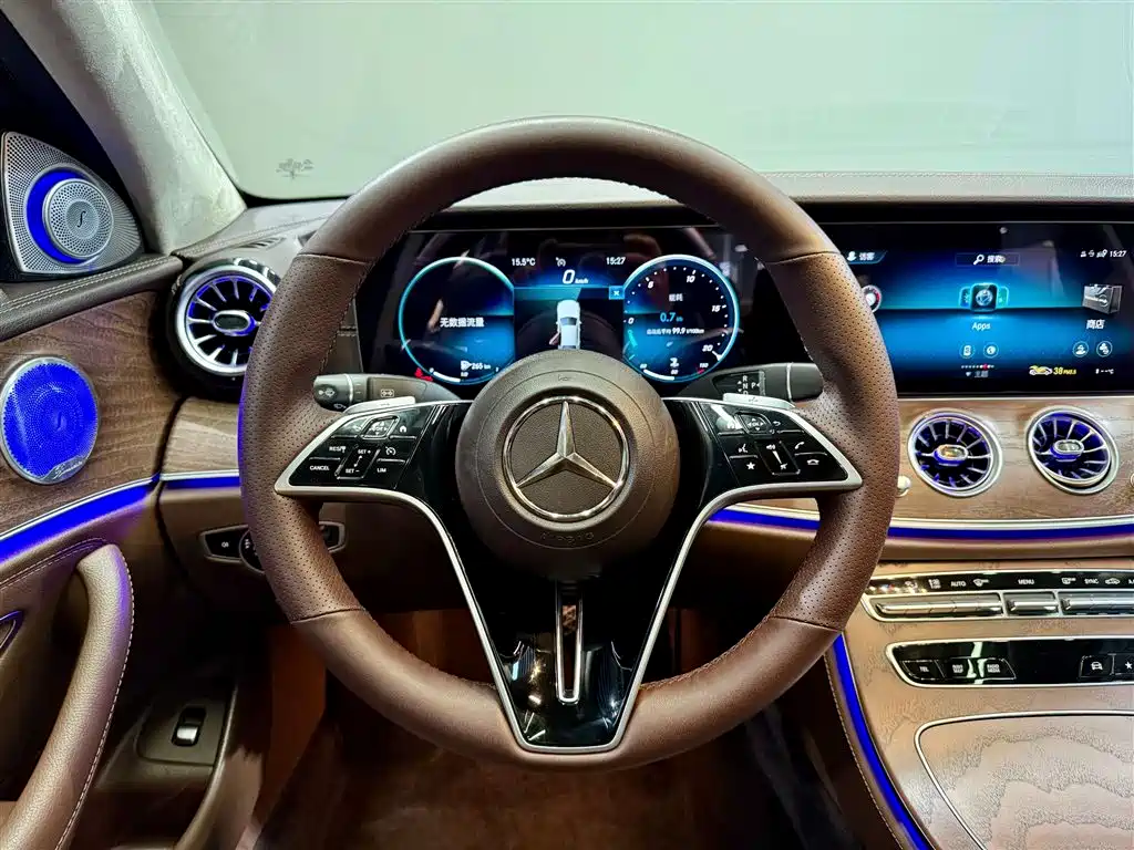 Mercedes-Benz E-Class 2022 — фото 14