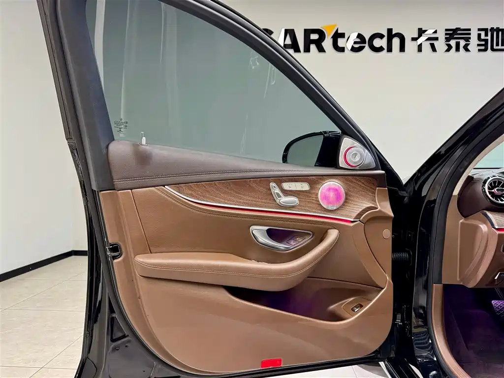 Mercedes-Benz E-Class 2022 — фото 16