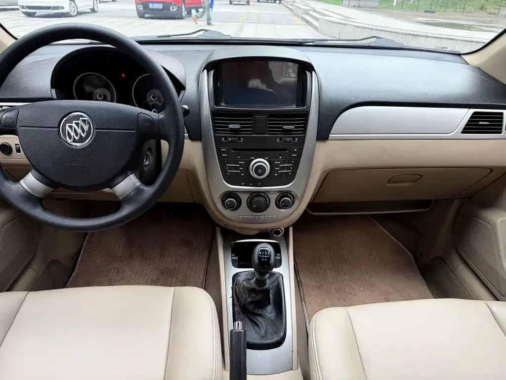 Buick Excelle 2013