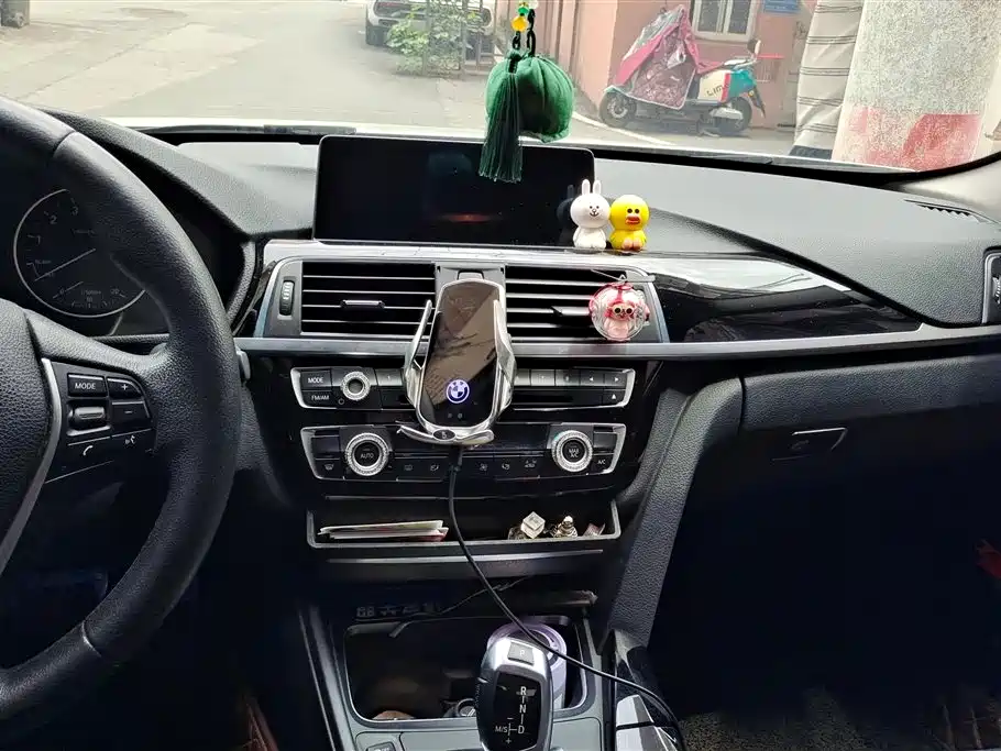 BMW 3 Series 2016 — фото 13