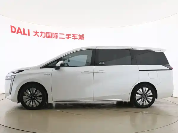 GAC Trumpchi E8 PHEV 2024