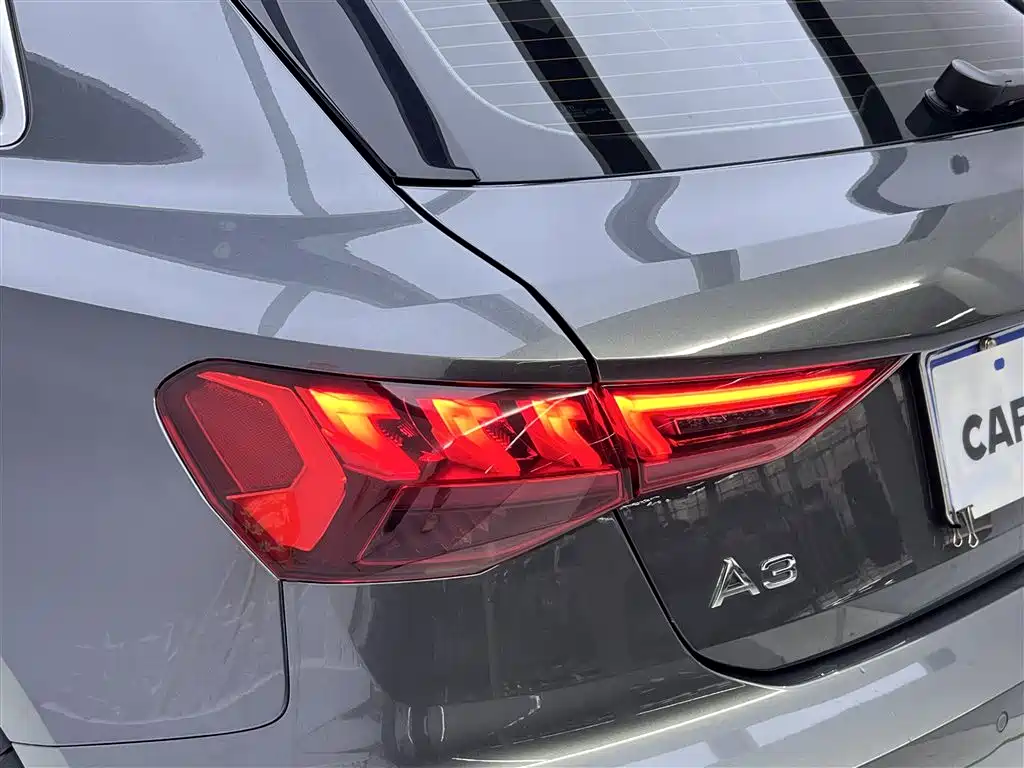Audi A3 2024 — фото 10