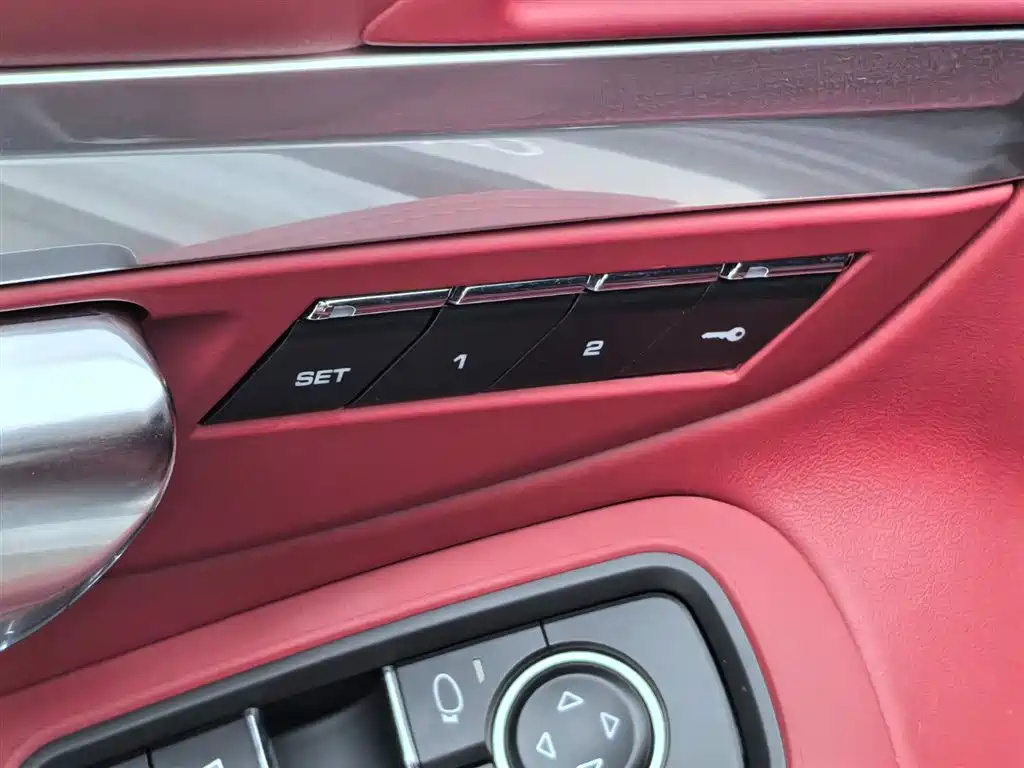 Porsche 718 2025 — фото 17