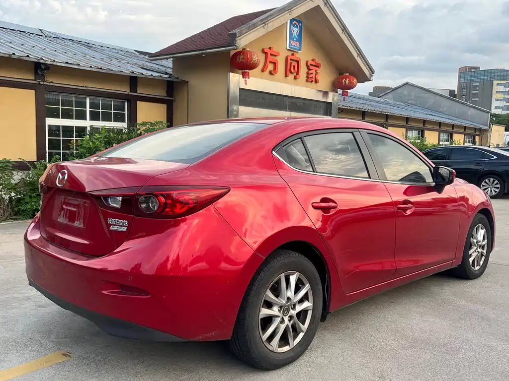 Mazda 3 Axela 2016 — фото 9