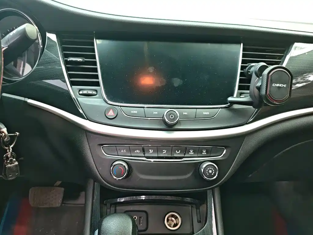 Buick Verano 2021 — фото 13