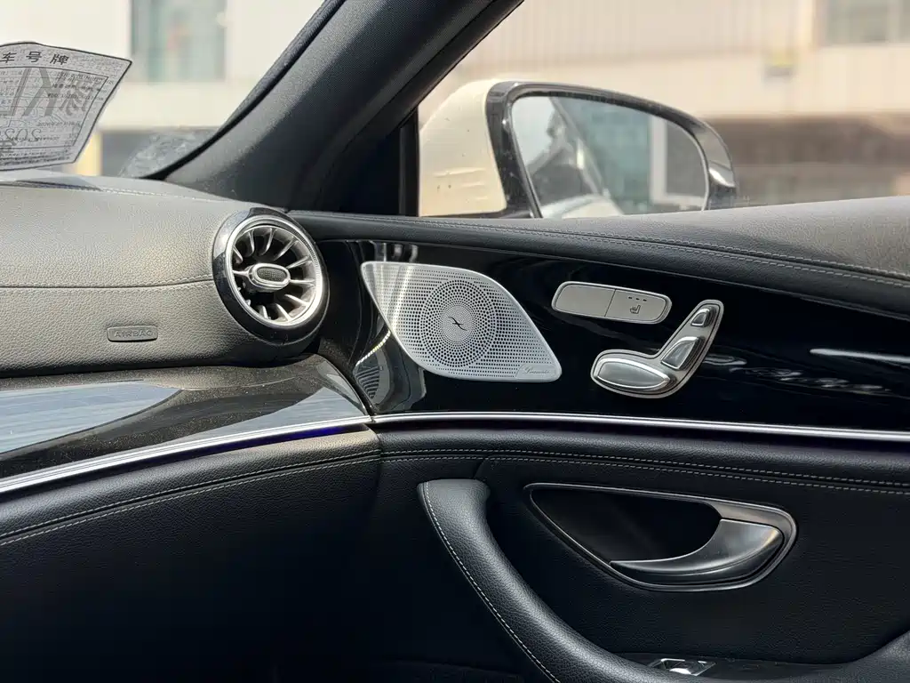 Mercedes-Benz AMG GT 2019 — фото 16