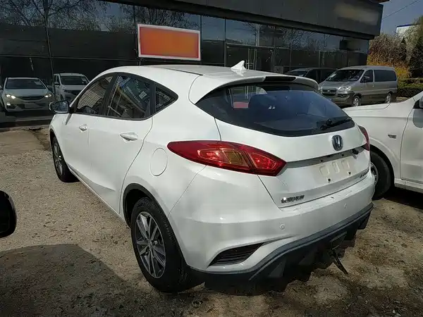 Changan Eado XT 2015