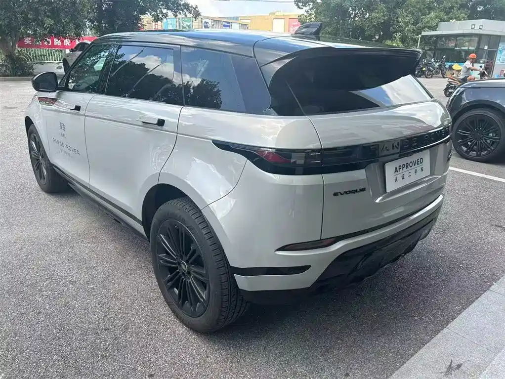 Land Rover Range Rover Evoque 2024 — фото 4