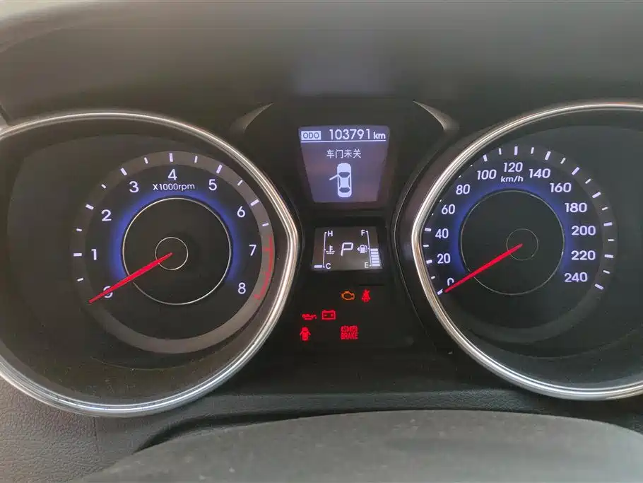 Hyundai Elantra Langdong 2018 — фото 14