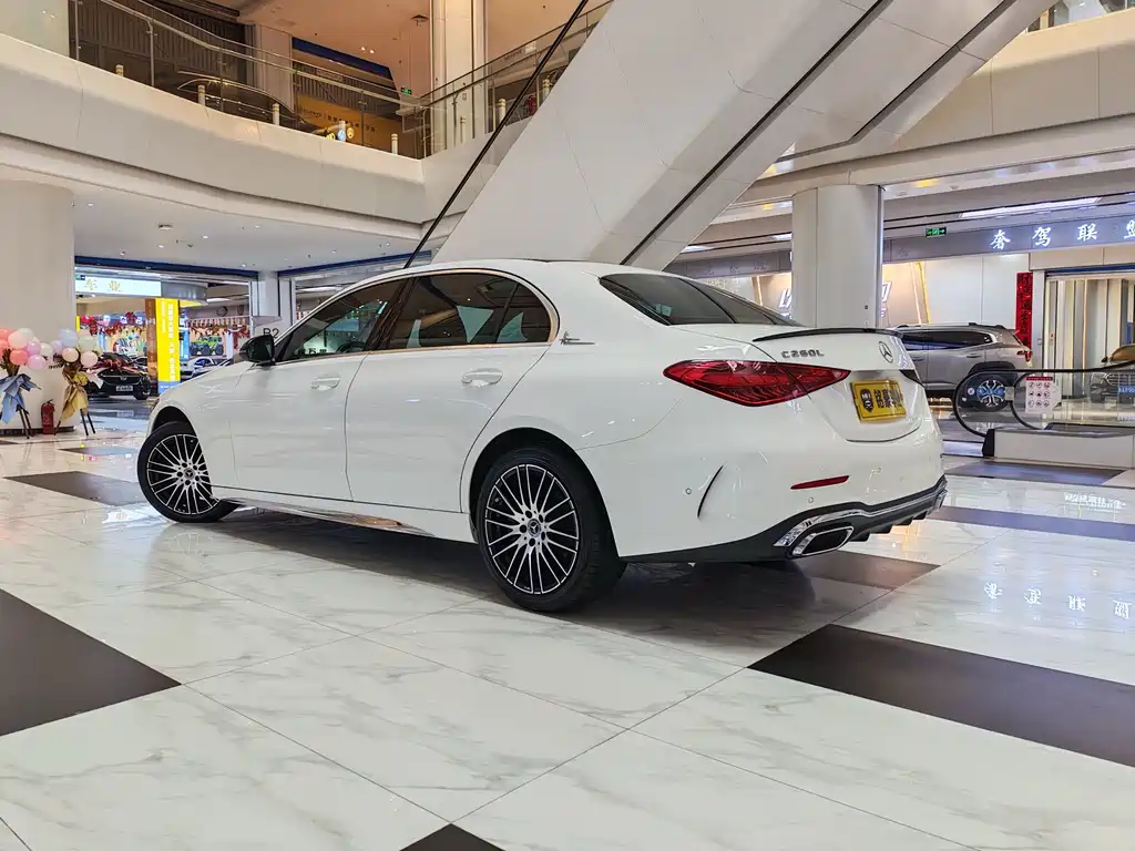 Mercedes-Benz C-Class 2024