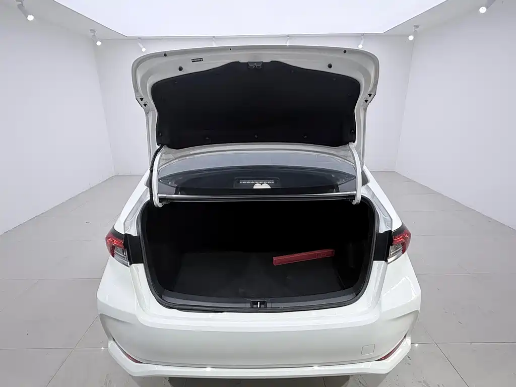 Toyota Corolla 2022 — фото 16