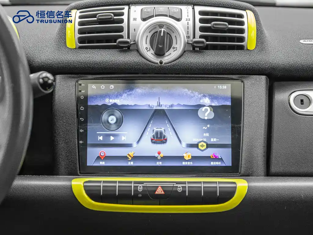 smart Fortwo 2013 — фото 17