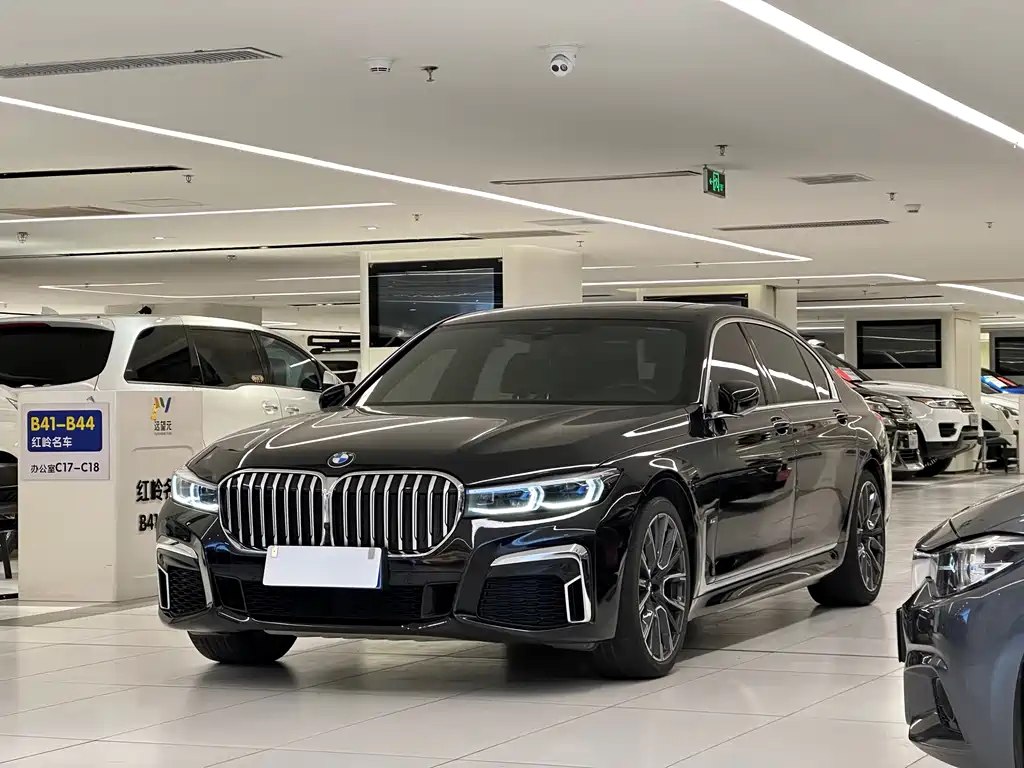 BMW 7 Series 2020 — фото 1