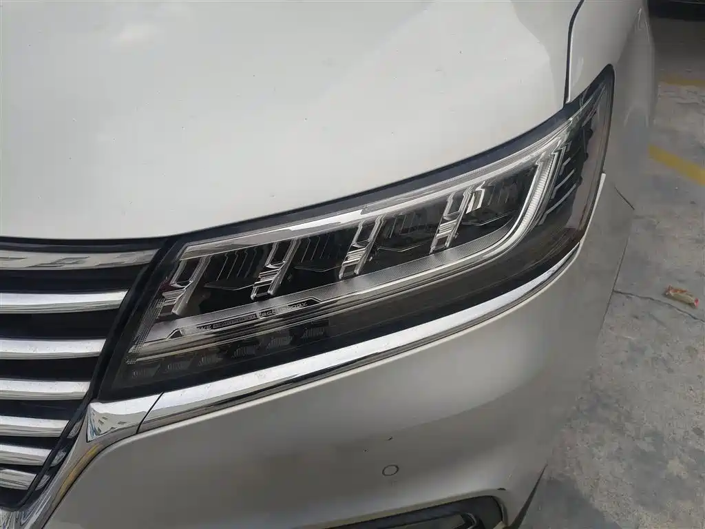 Roewe RX5 New Energy 2020 — фото 18