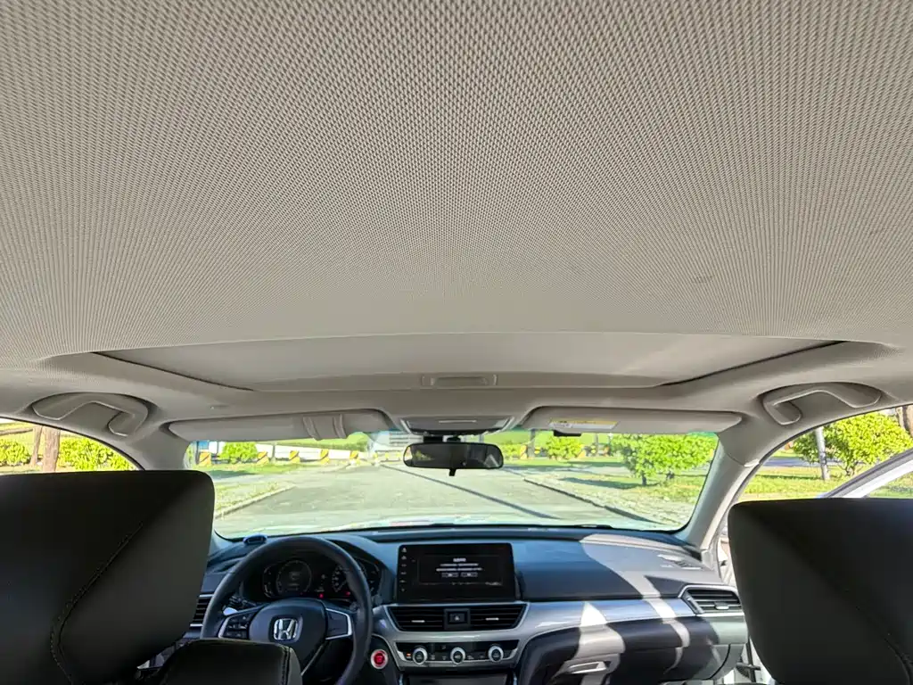 Honda Accord 2022 — фото 11