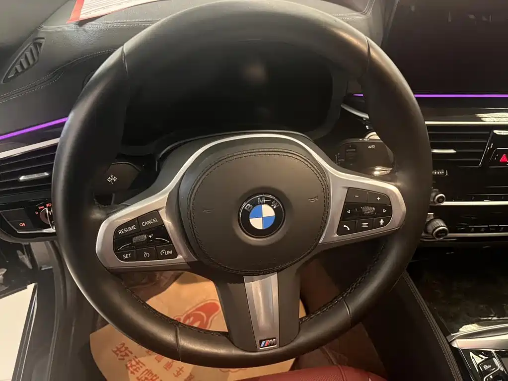 BMW 5 Series 2022 — фото 10