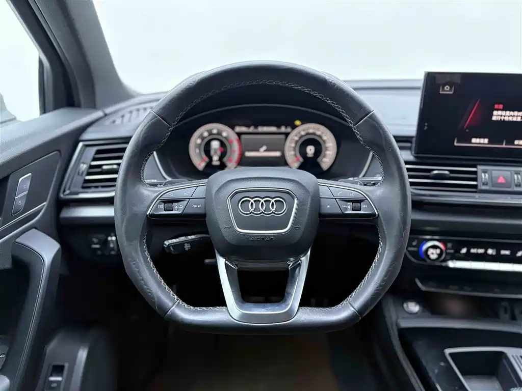 Audi Q5L 2024 — фото 13