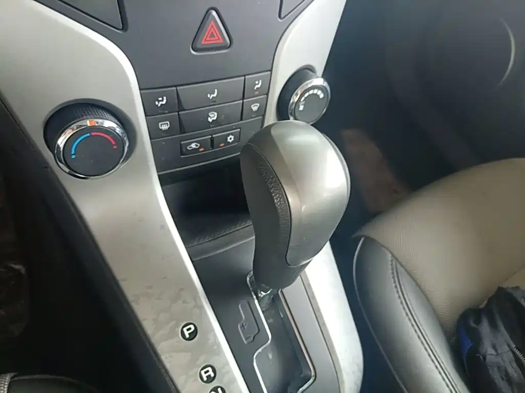 Chevrolet Cruze 2015 — фото 14