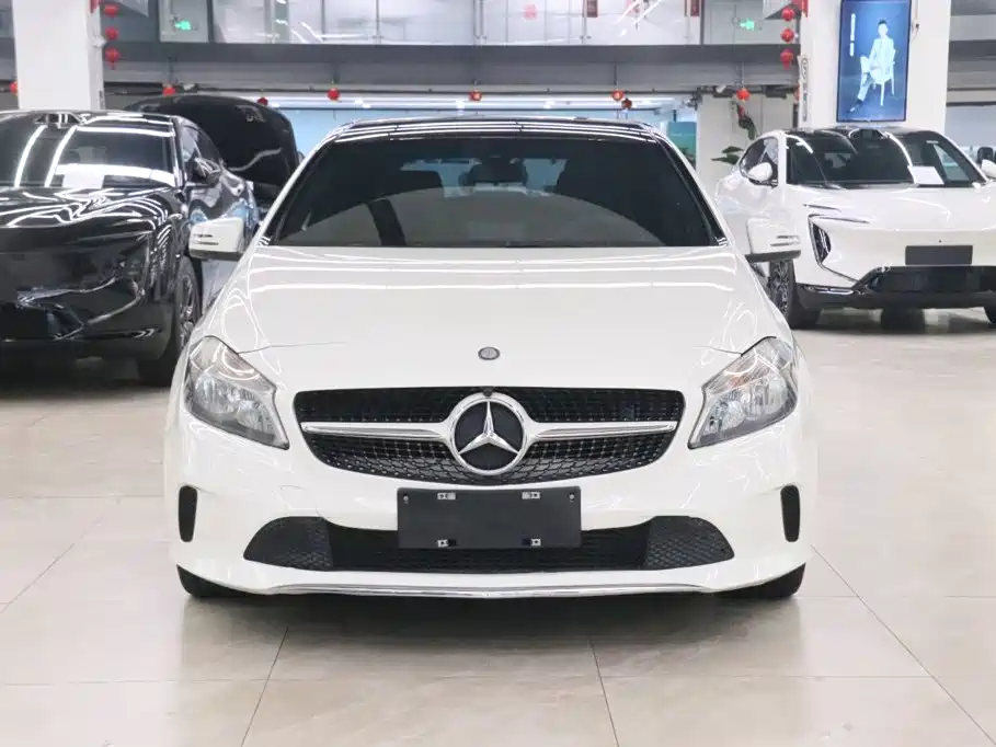 Mercedes-Benz A-Class 2016 — фото 2