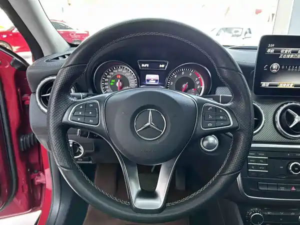 Mercedes-Benz GLA 2016