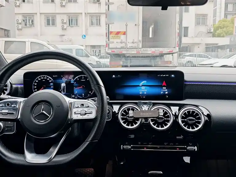Mercedes-Benz A-Class 2023 — фото 21