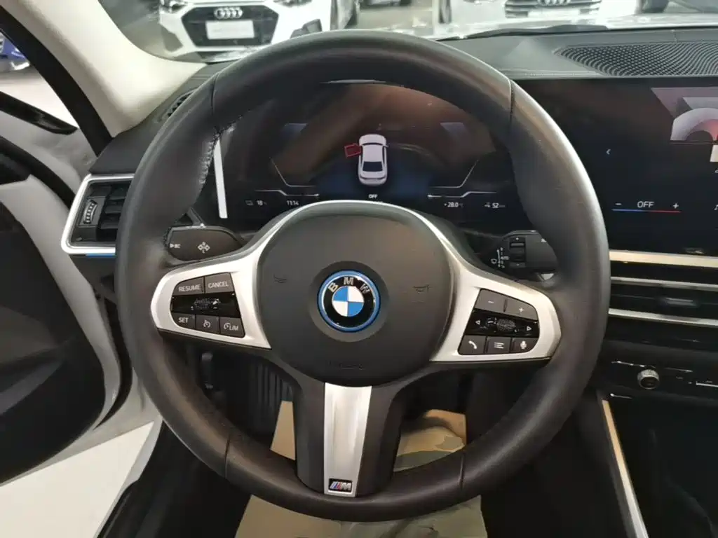 BMW i3 2024 — фото 11
