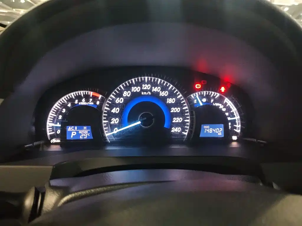 Toyota Camry 2015 — фото 8