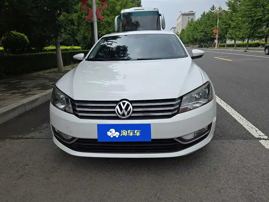 Volkswagen Passat 2015 — фото 2