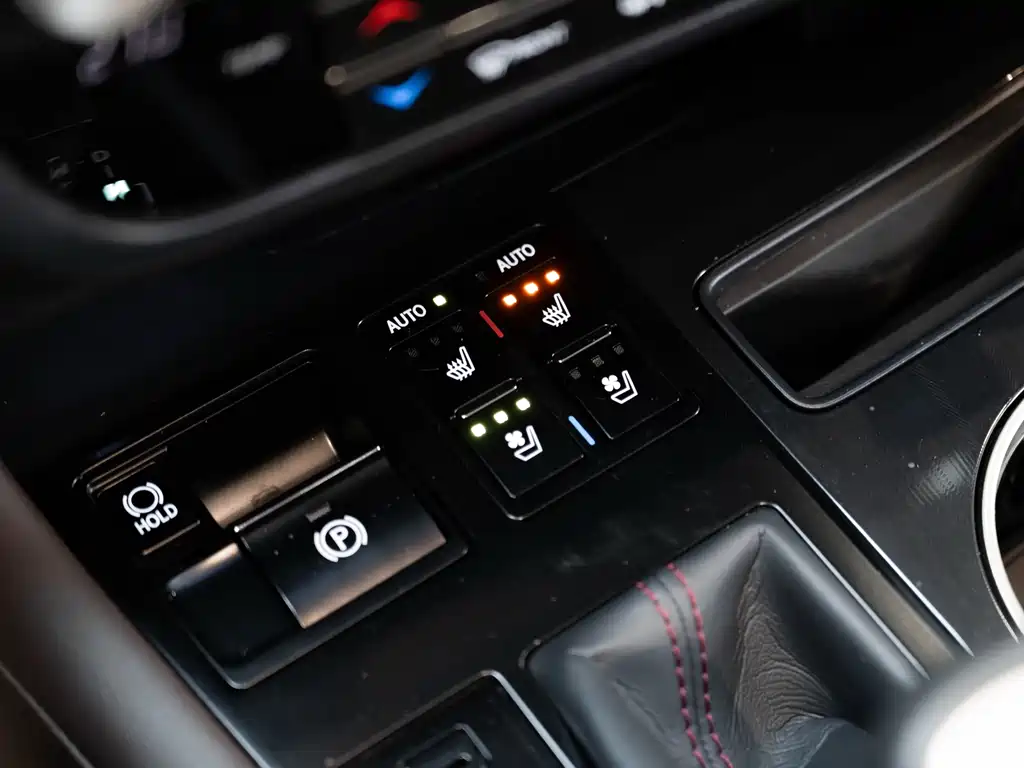 Lexus RX 2022 — фото 18