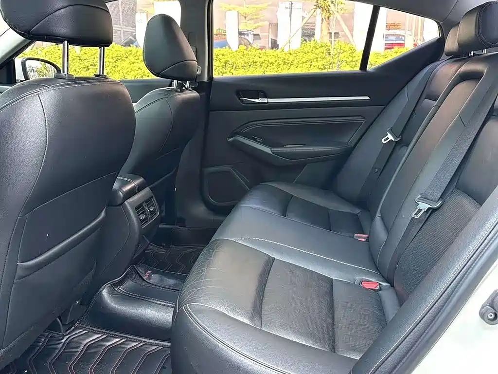 Nissan Teana 2021