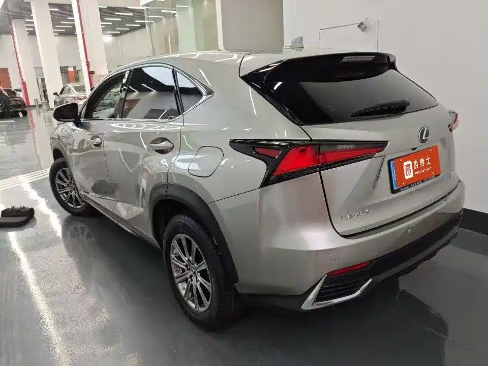 Lexus NX 2020 — фото 4
