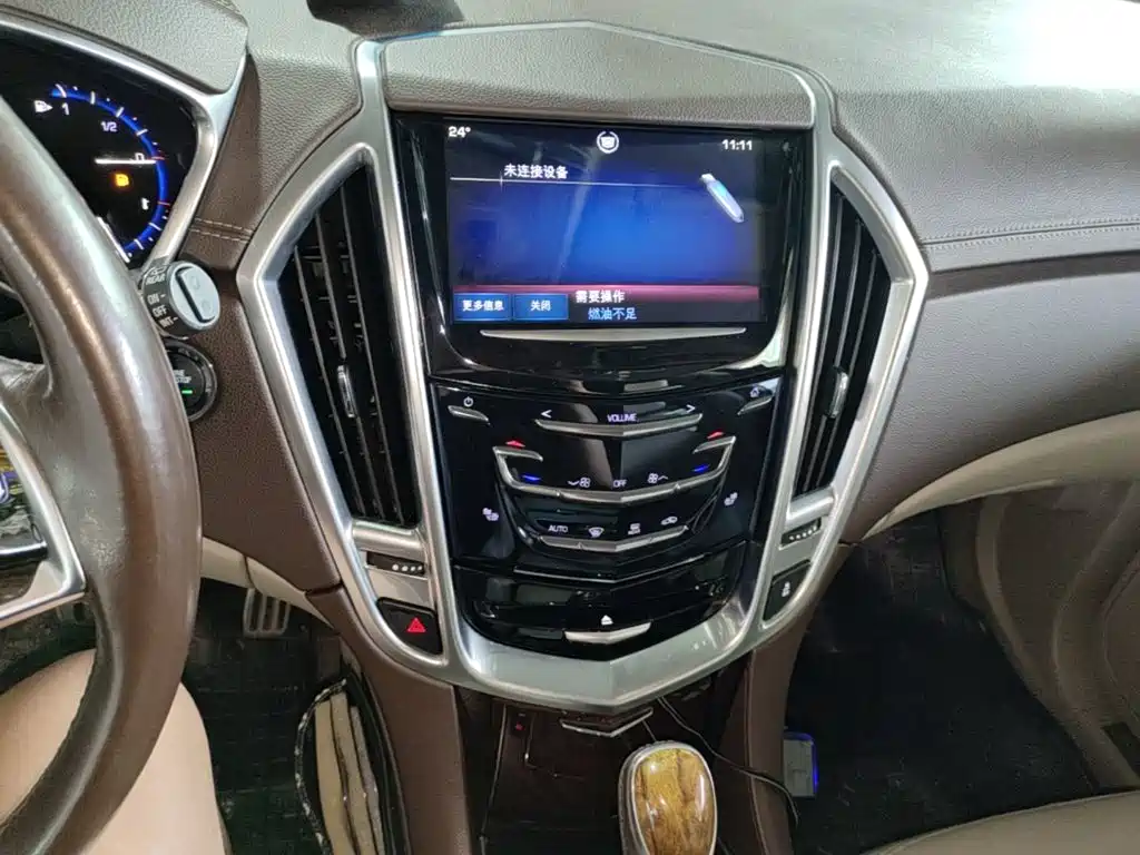 Cadillac SRX 2014 — фото 13