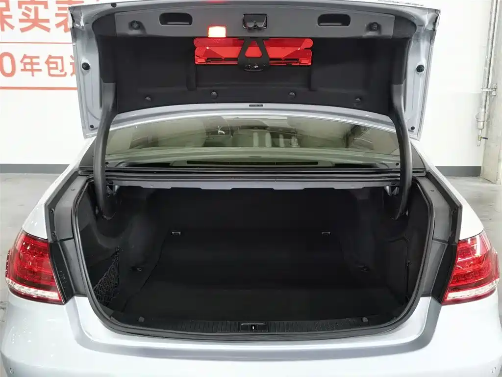 Mercedes-Benz E-Class 2013 — фото 16