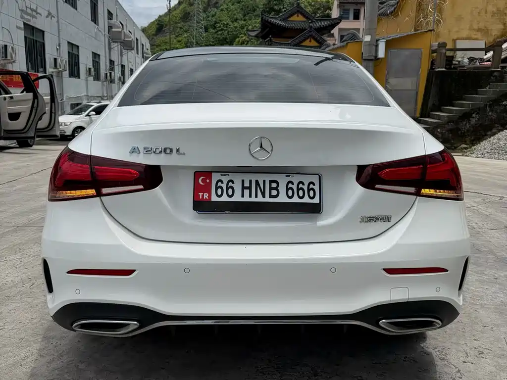 Mercedes-Benz A-Class 2023 — фото 9