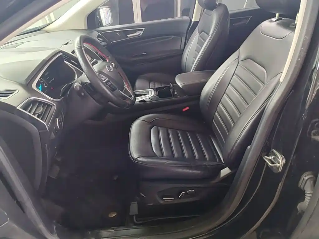 Ford Edge 2018 — фото 15