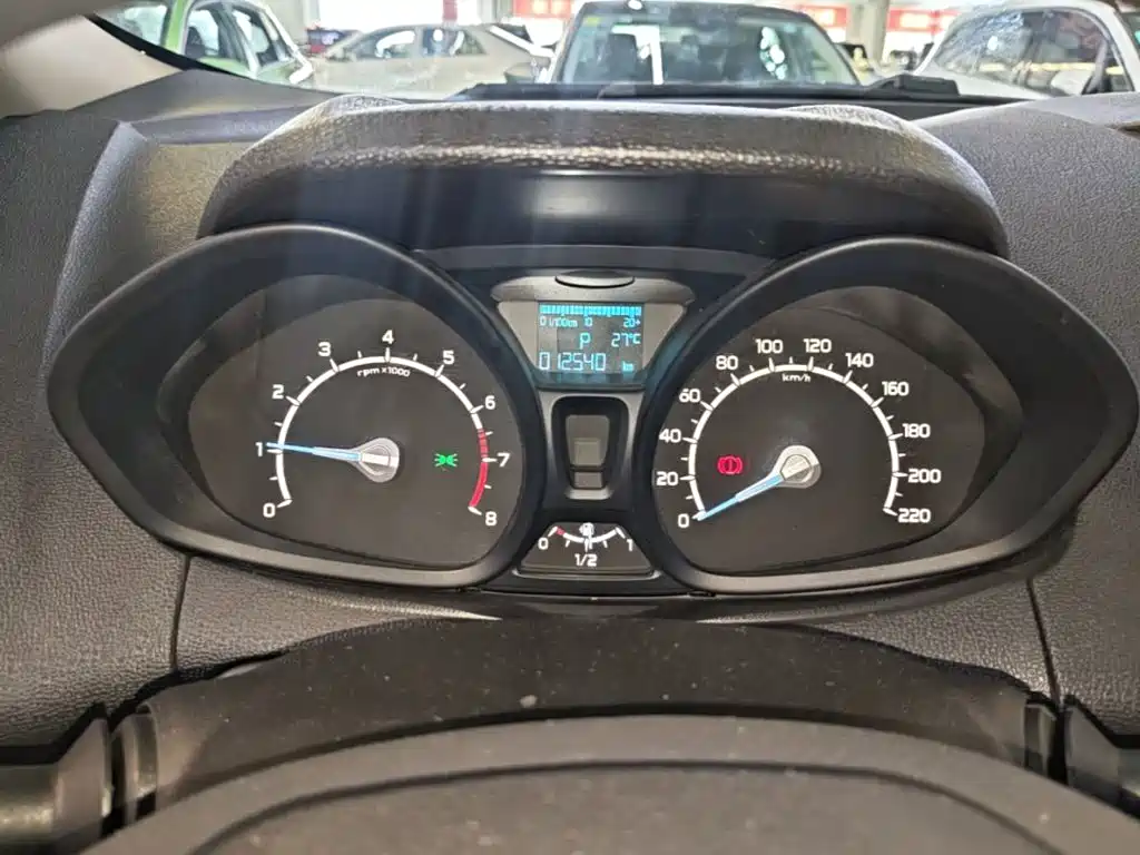 Ford Ecosport 2017 — фото 12