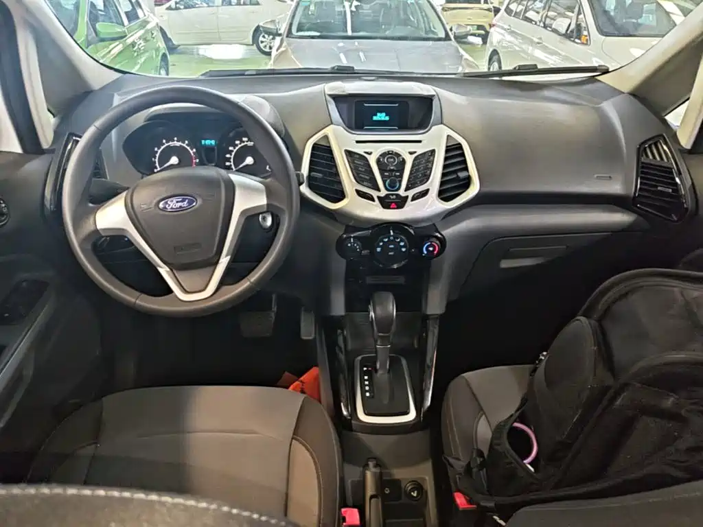 Ford Ecosport 2017 — фото 10