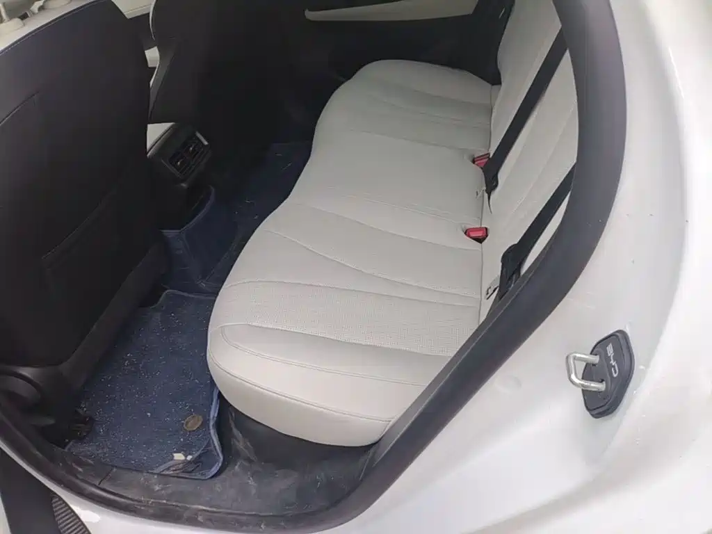 BYD Seal 05 DM-i 2025 — фото 17