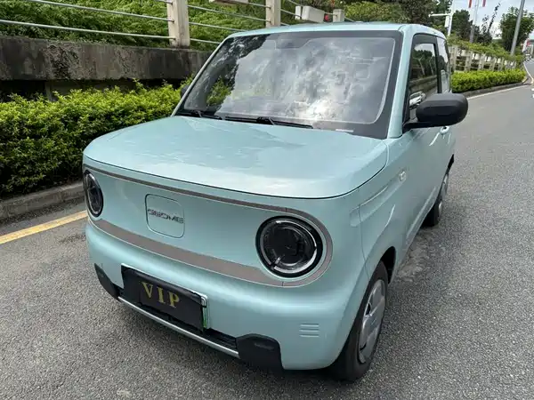 Geely Galaxy Panda 2023