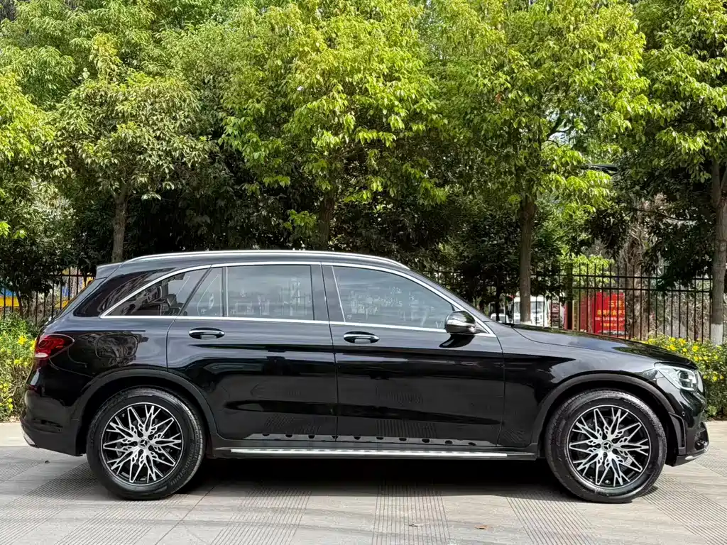 Mercedes-Benz GLC 2020 — фото 37