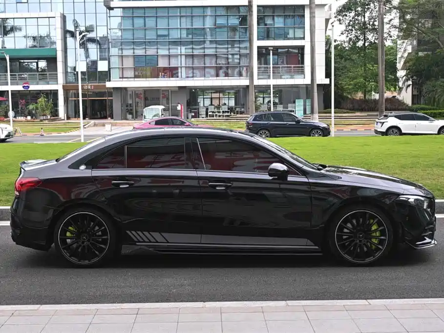 Mercedes-Benz A-Class AMG 2023 — фото 6