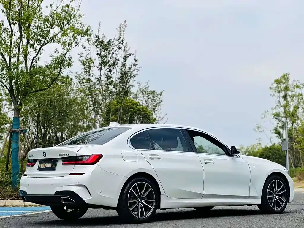 BMW 3 Series 2021