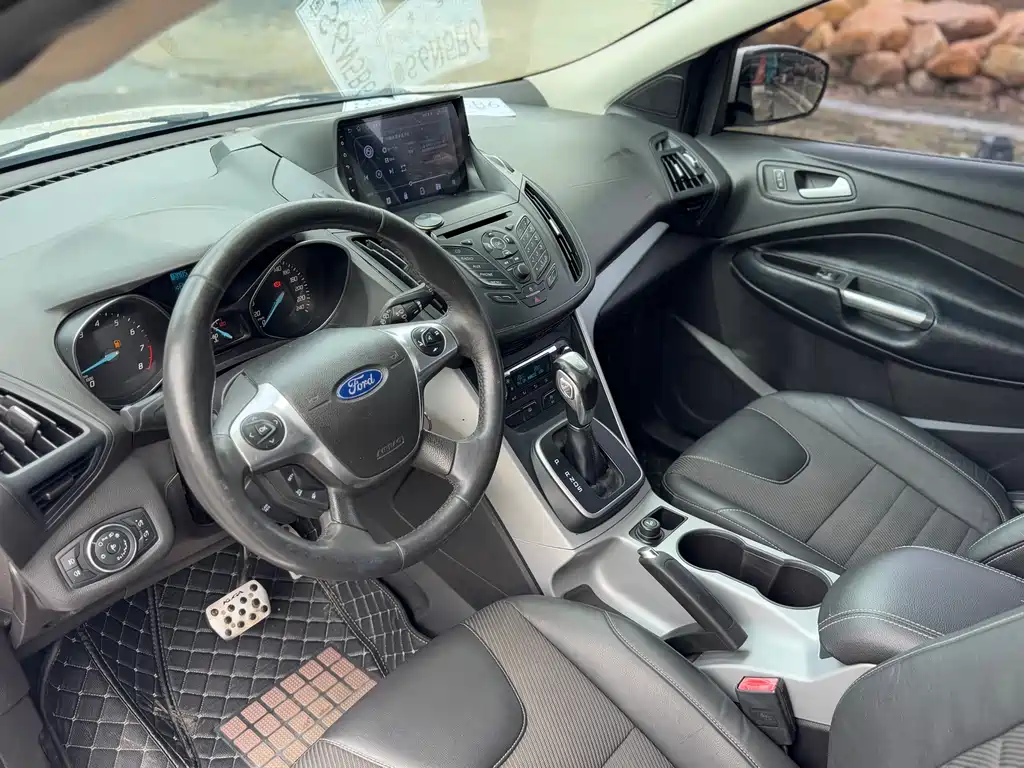 Ford Kuga 2015 — фото 4