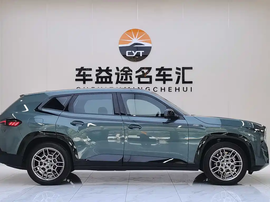 BMW XM 2025 — фото 7