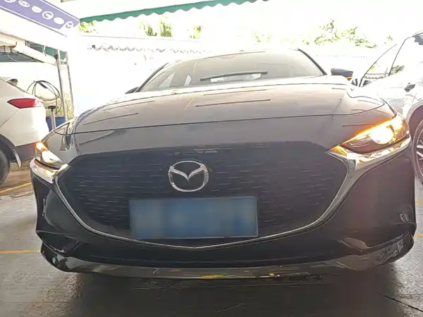 Mazda 3 Axela 2023