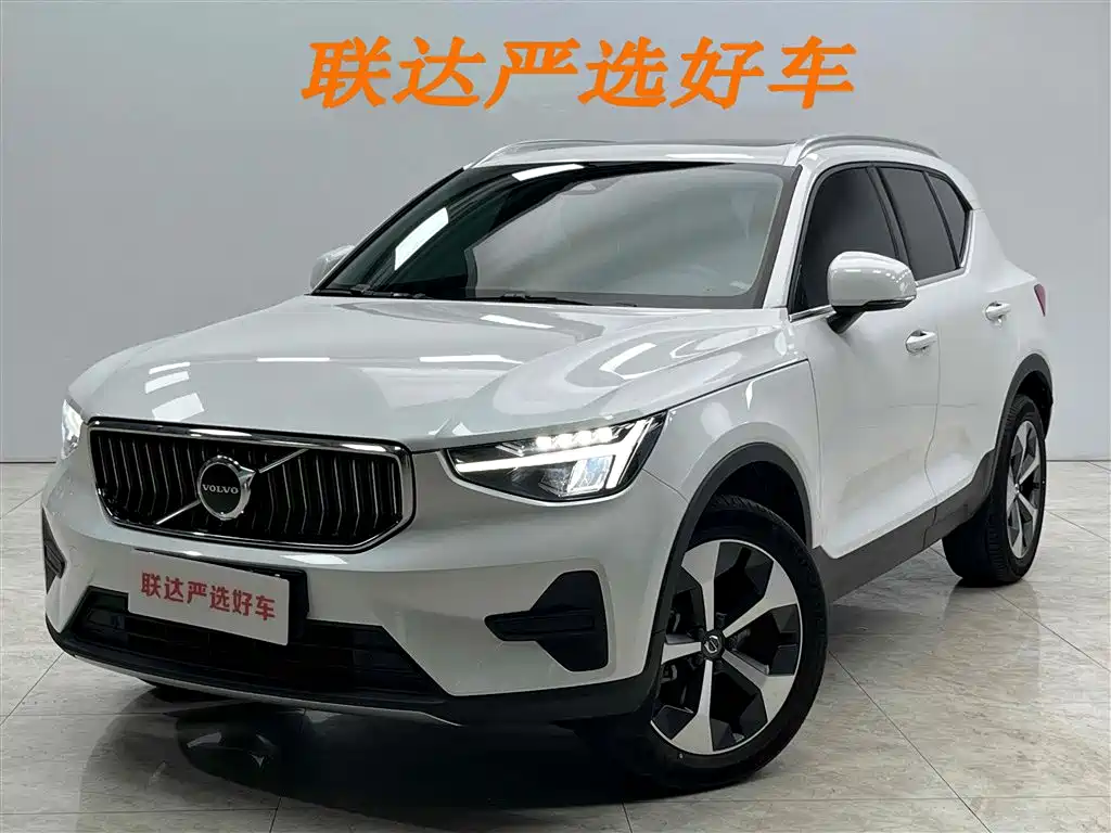 Volvo XC40 2023
